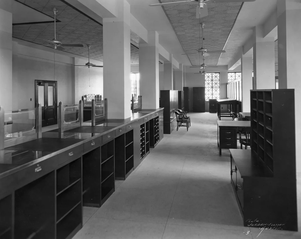 Tax Office in the1931 Courthouse, Photo No. C05167. Austin History Center, Austin Public Library