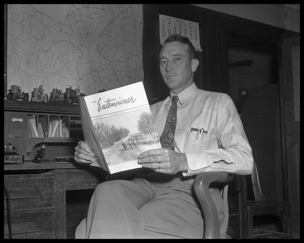 Travis County Extension agent Elmo Cook, 1949. -Photo No. ND-49-194-01, Austin History Center, Austin Public LIbrary