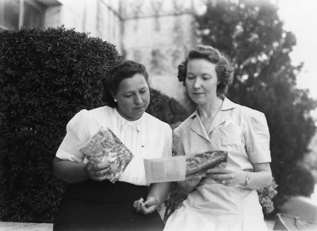 Travis County Extension agents helping prepare for fall gardens,1943. -Photo No. PICA 19787, Austin History Center, Austin Public Library